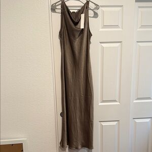 Elegant Brown Sleeveless Dress